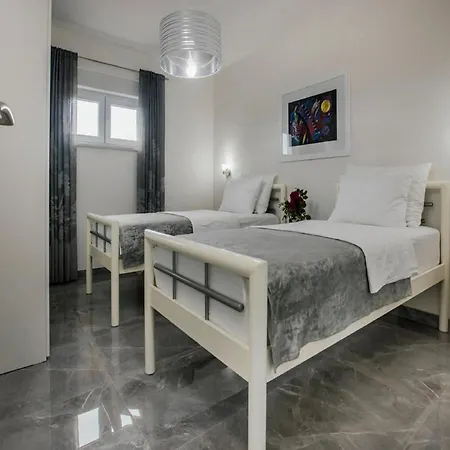 In Near Blue & Red Lakes *