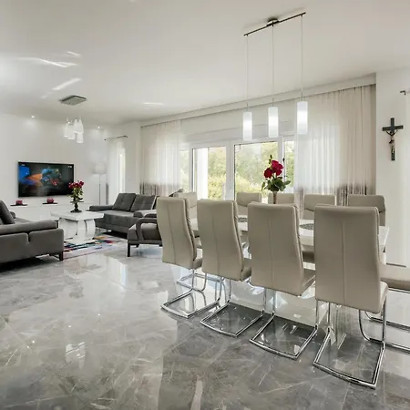 In Near Blue & Red Lakes * Imotski