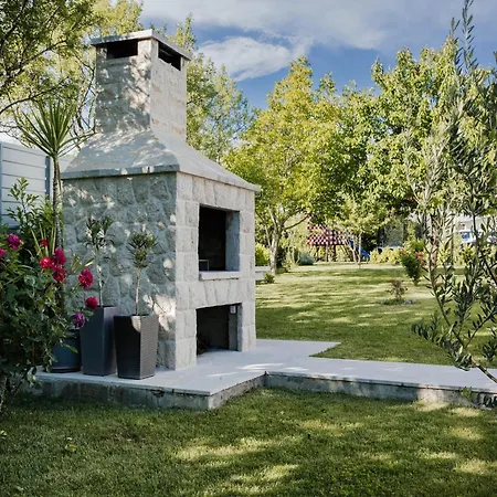 In Near Blue & Red Lakes Villa Imotski