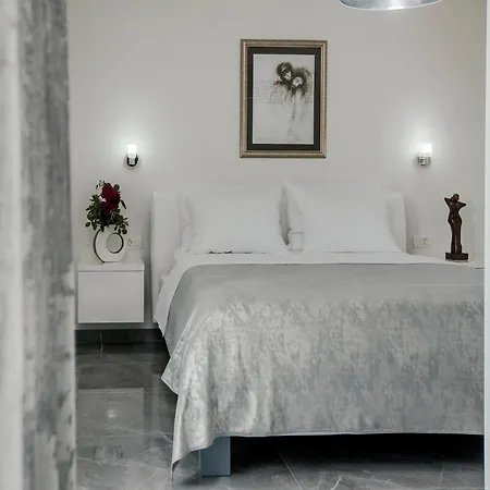 Modern With Pool And Bubble Bath Imotski