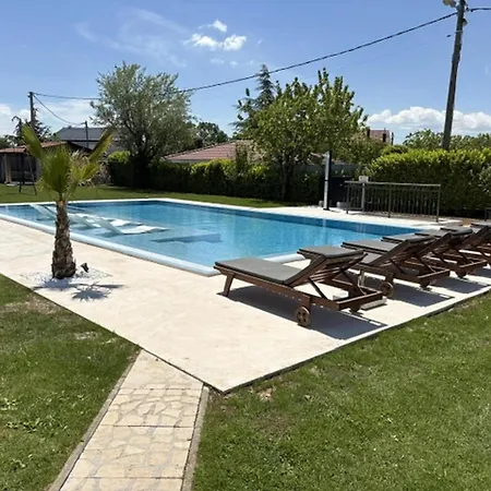 Villa In Near Blue & Red Lakes Imotski